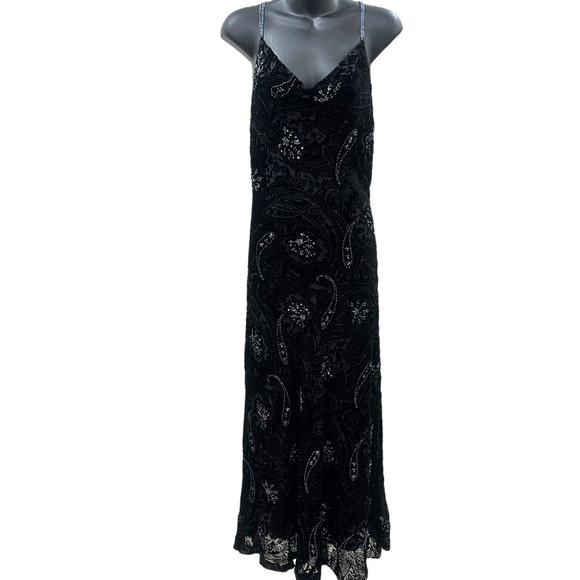 Vintage EAST Beaded Paisley Velvet Gown - Picture 8 of 9